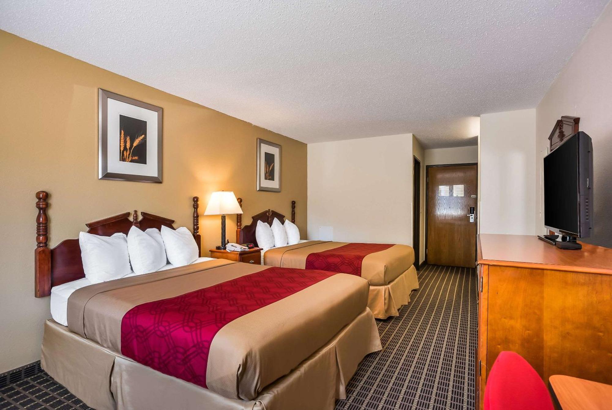 Rodeway Inn Cedar Rapids Exterior foto